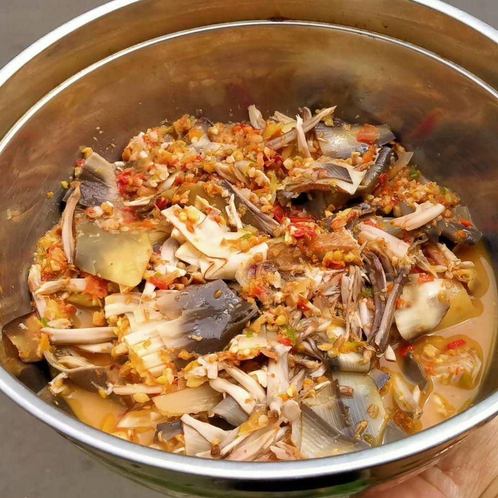 pecak jantung pisang (instagram.com/aan_handayani72)