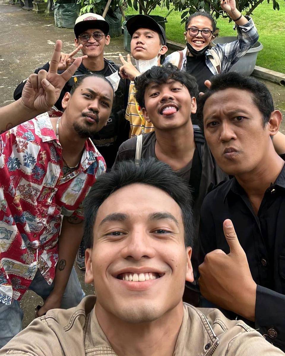 Para Cast dan Kru series Pertaruhan. (instagram.com/support.syifa_nichol)