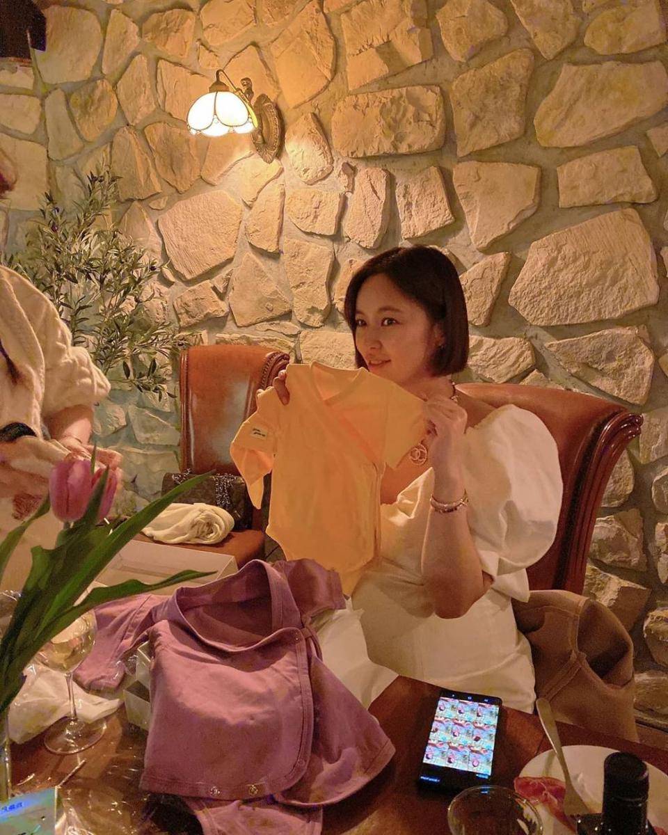 potret kehamilan kedua Hwang Jung Eum (instagram.com/jungeum84)