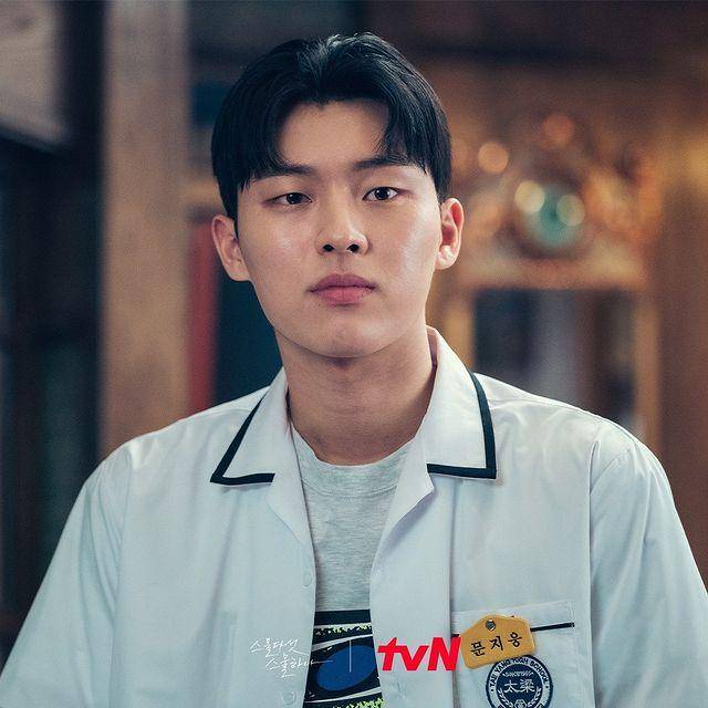 Choi Hyun Wook di drama Twenty Five, Twenty On (instagram.com/tvn_drama)
