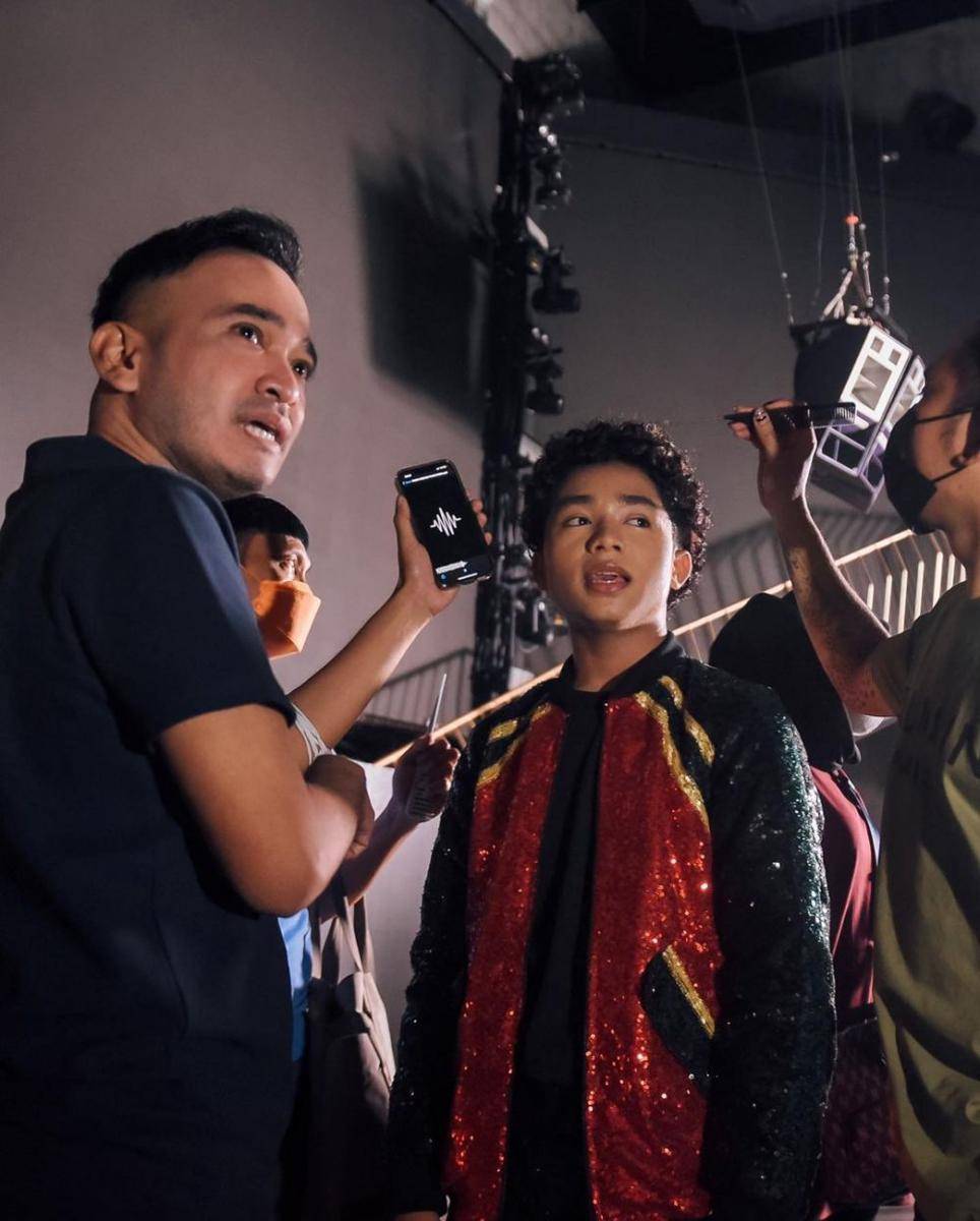 potret behind the scene MV "Pesta" - Betrand Peto (instagram.com/betrandpetoputraonsu)