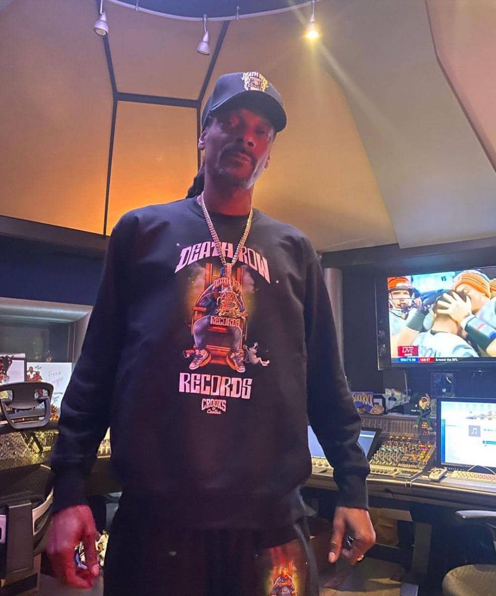 Snoop Dogg (instagram.com/snoopdogg)