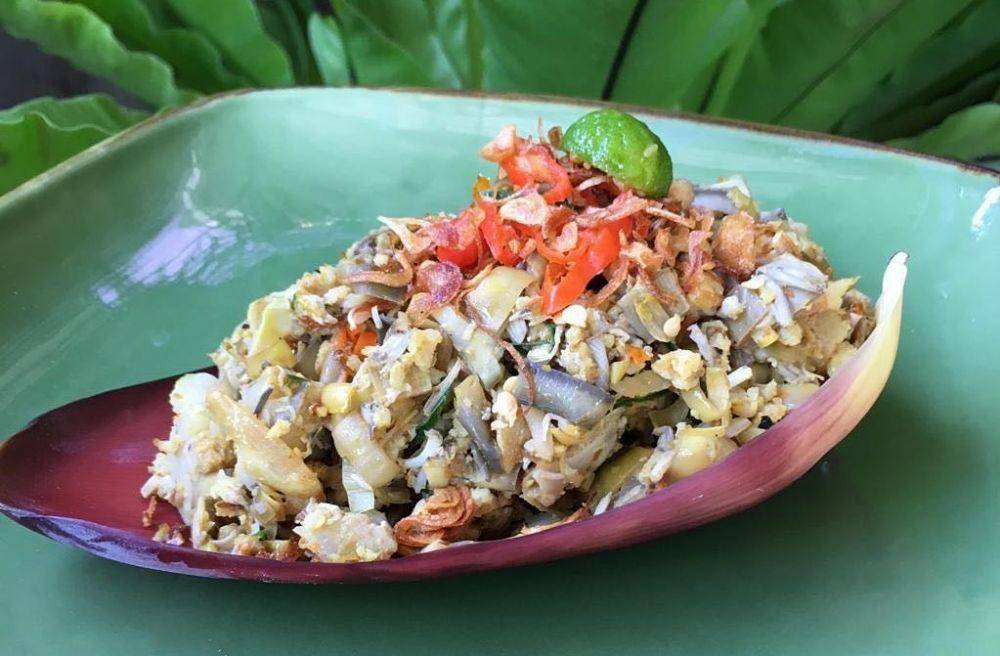 lawar pusuh (instagram.com/novibalikitchen)