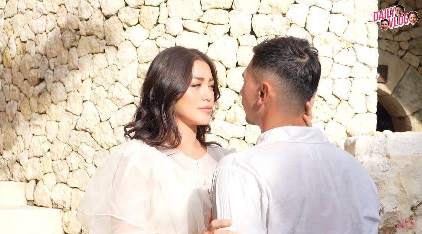 potret Jessica Iskandar saat jalani maternity photoshoot (youtube.com/Jessica Iskandar)