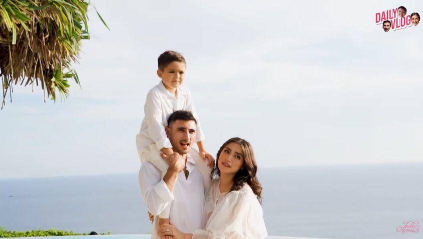 potret Jessica Iskandar saat jalani maternity photoshoot (youtube.com/Jessica Iskandar)