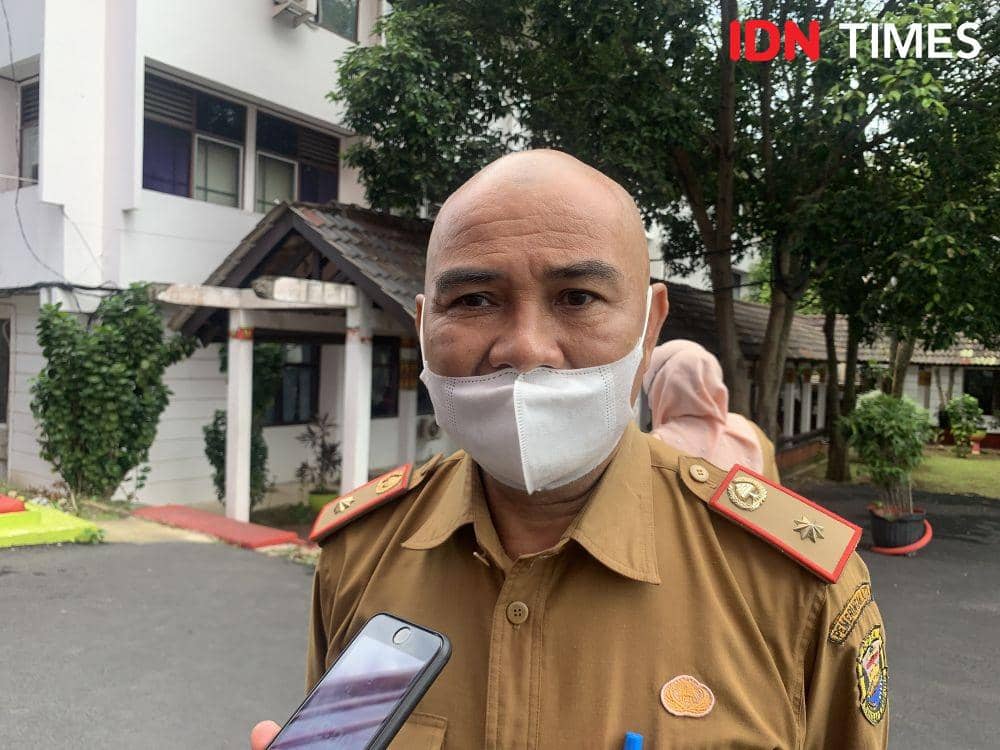 Kepala Dinas Pemberdayaan Masyarakat Kota Bandar Lampung, Zainuddin. (IDN Times/Rohmah Mustaurida).