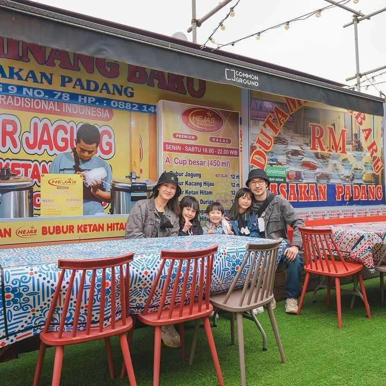 9 Potret Keseruan Kimbab Family Berburu Makanan Indonesia di Korea