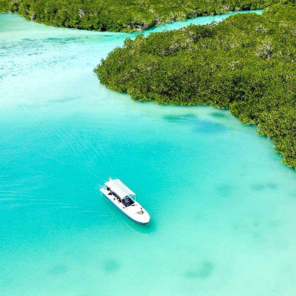 Telaga Nirwana (instagram.com/amarbaco)