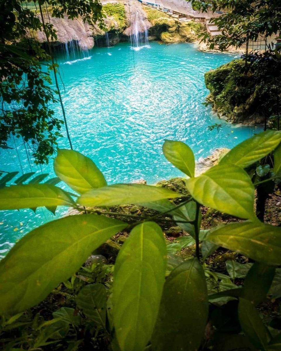Blue Hole (instagram.com/jamaica_nature1)