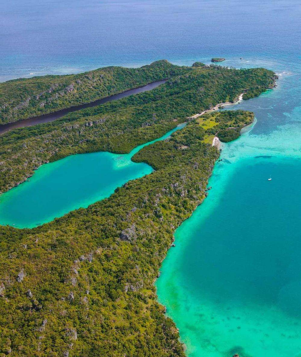 Telaga Nirwana (instagram.com/amarbaco)