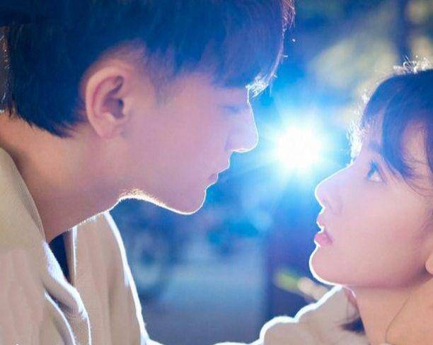 cuplikan penampilan Huang Zitao dan Song Zu Er bintangi drama Legally Romance (dok. WeTV/Legally Romance)