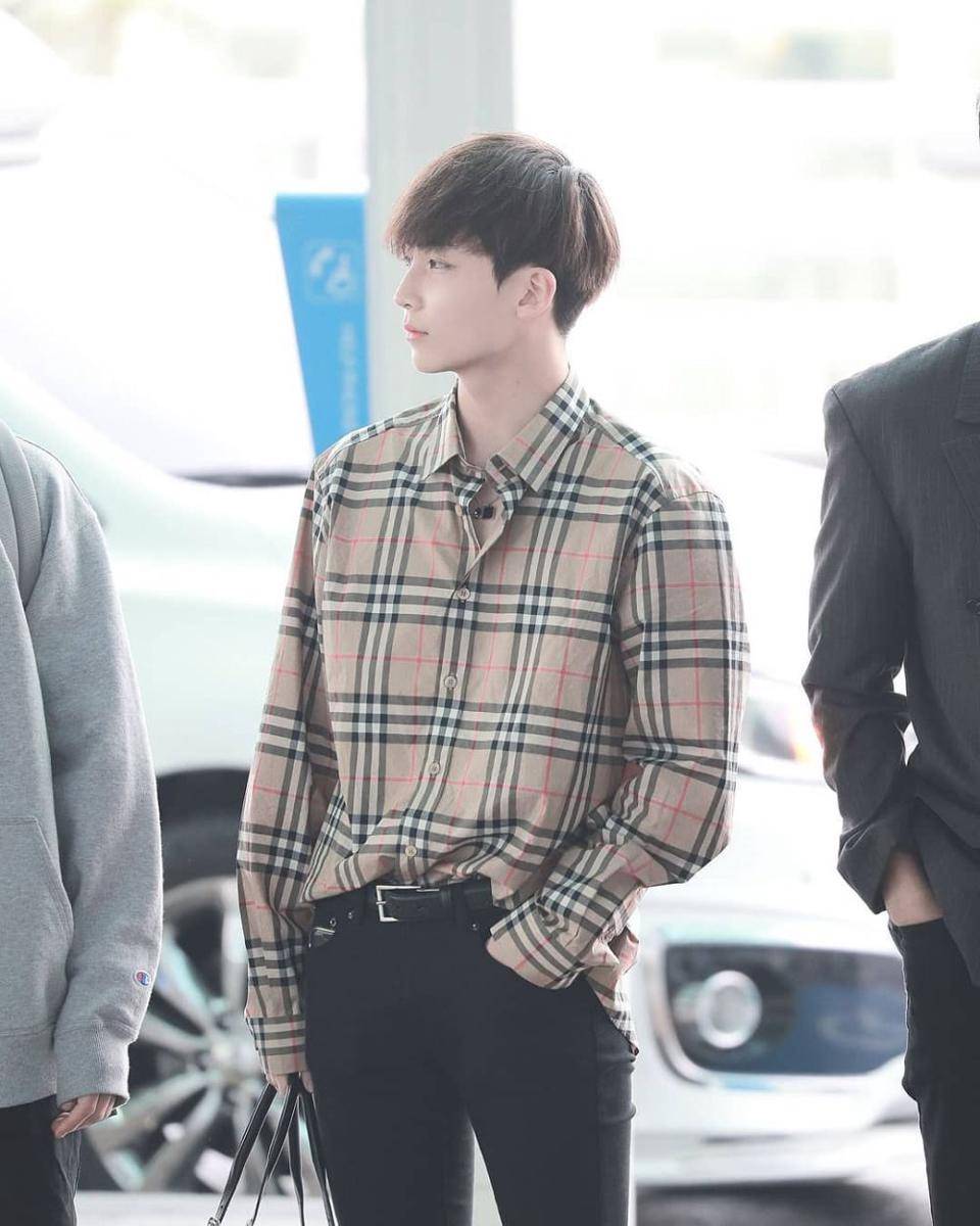 ide outfit Jeonghan SVT (Instagram.com/jeonghansite)