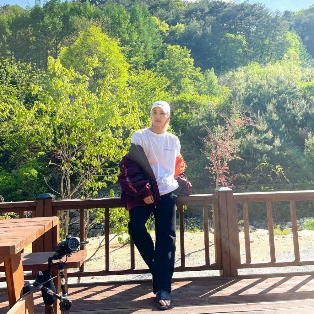ide outfit Jeonghan SVT (Instagram.com/jeonghansite)