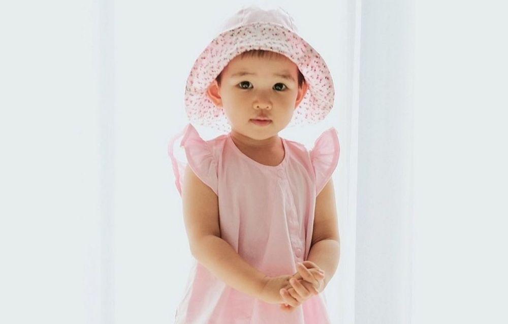 9 Potret Ariella Wiguna, Anak Yuanita Christiani yang Genap 2 Tahun