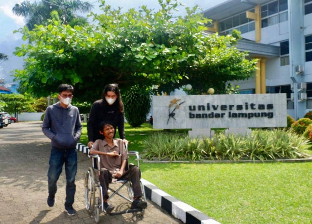 Kisah Azis, Mahasiswa Difabel UBL Kejar Mimpi jadi Arsitek Profesional