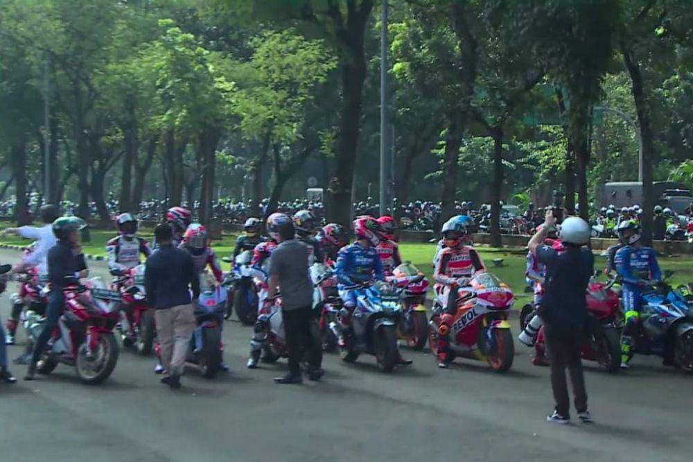 Pembalap MotoGP tiba di Istana Merdeka, Jakarta (youtube.com/Sekretariat Presiden)