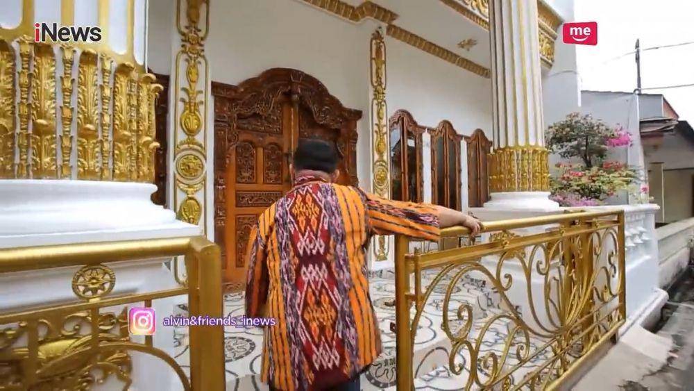 potret rumah Mamah Dedeh (youtube/ iNews Prime Show)