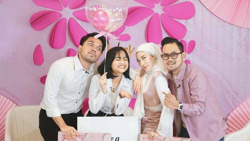 Fuji dan Thariq instagram.com/fuji_an)
