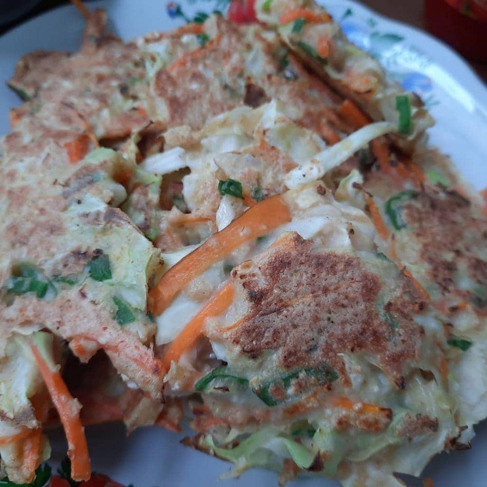 Saran penyajian bakwan sayur oatmeal (instagram.com/rohaeniyeni)