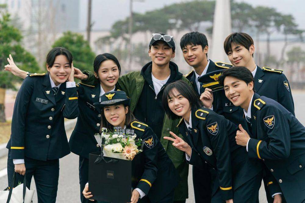 Kang Daniel, Chae Soo Bin, Park Yoona, Lee Sin Young, Park Seong Joon,  Kim Min Seok, Min Do Hee, dan Chun Young Min (instagram.com/soobinms)