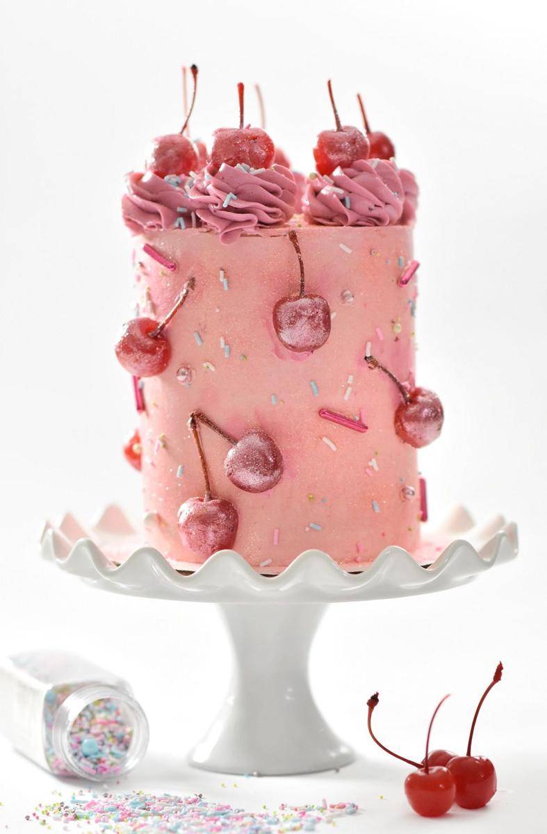 Ilustrasi birthday cake (unsplash.com/@biglaughkitchen)