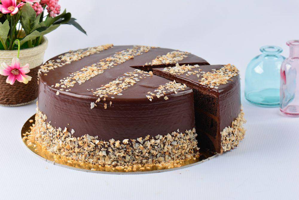 Ilustrasi birthday cake (pixabay.com/fawaz_sharif-11421452)