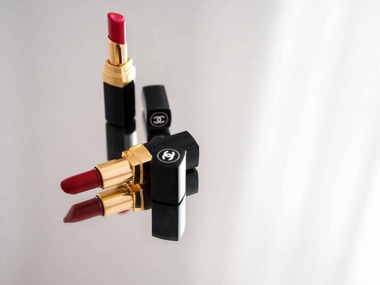 lipstik (unsplash.com/Laura Chouette)