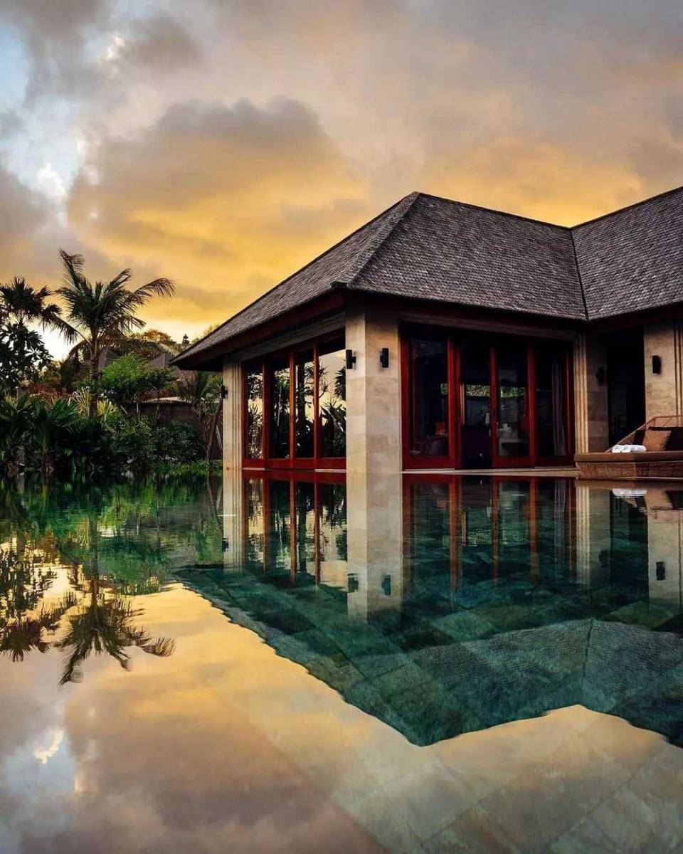 The Edge Bali (instagram.com/theedgebali)