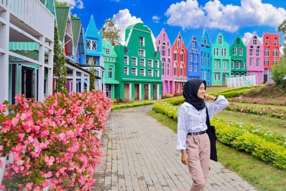 taman bunga celosia (instagram.com/nurul.apipah23)