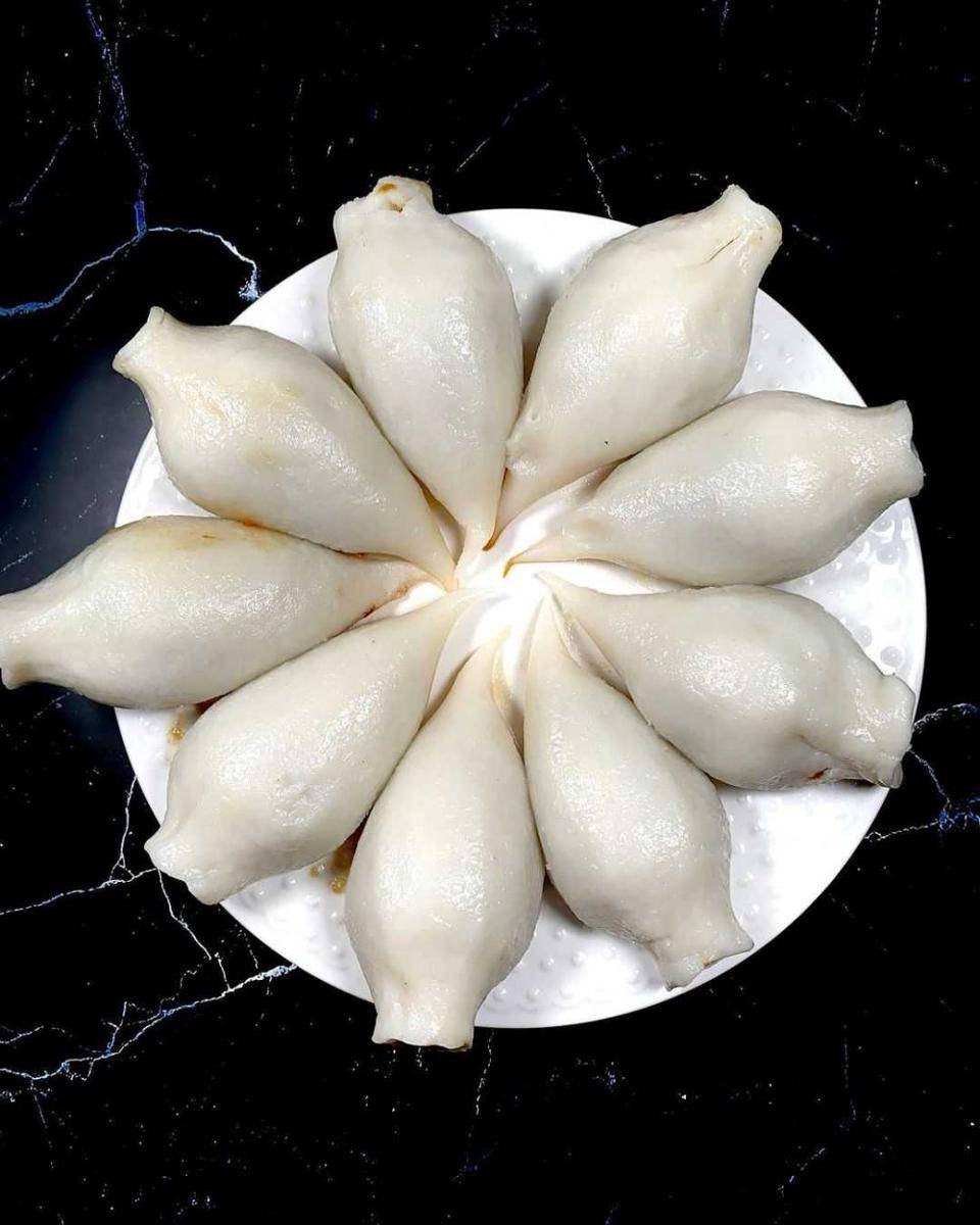 Yomari (instagram.com/upasanacooks)