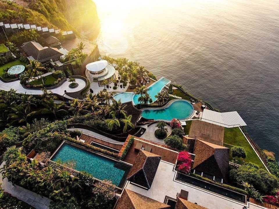 The Edge Bali (instagram.com/theedgebali)