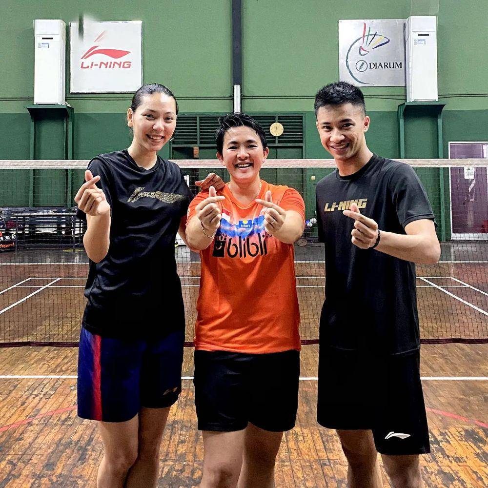 Dejan Ferdinansyah/Gloria Emanuelle Widjaja dan Vita Marissa (instagram.com/ge_widjaja)