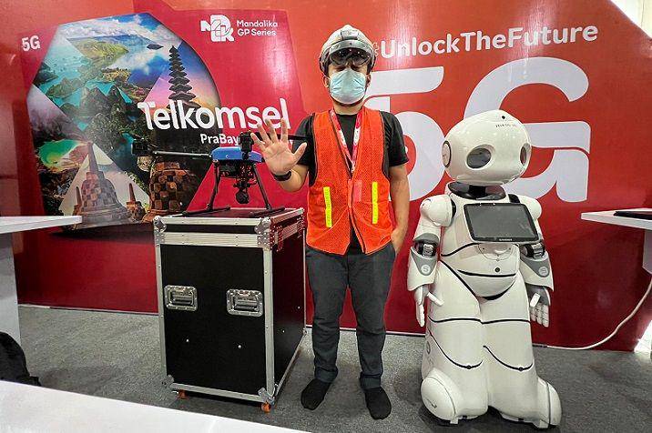 Showcase Telkomsel 5G di International street circuit Mandalika (dok. Humas Telkomsel)