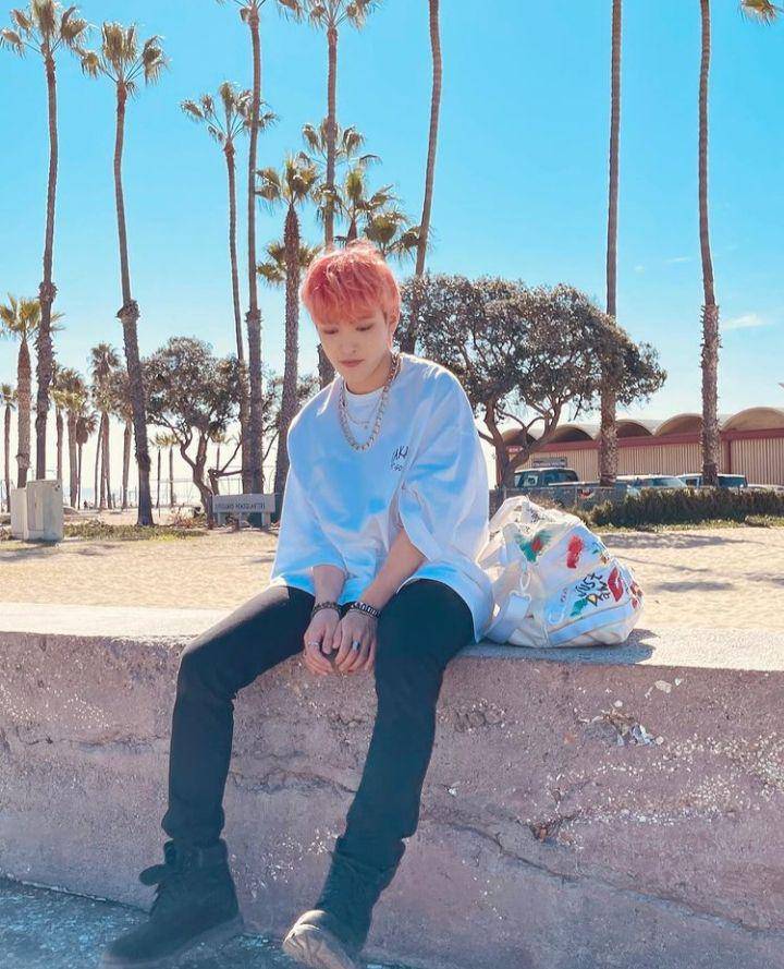 Referensi OOTD ala Member ATEEZ (instagram.com/ateez_official_)