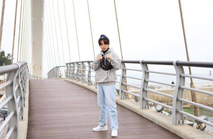 Referensi OOTD ala Member ATEEZ (instagram.com/ateez_official_)