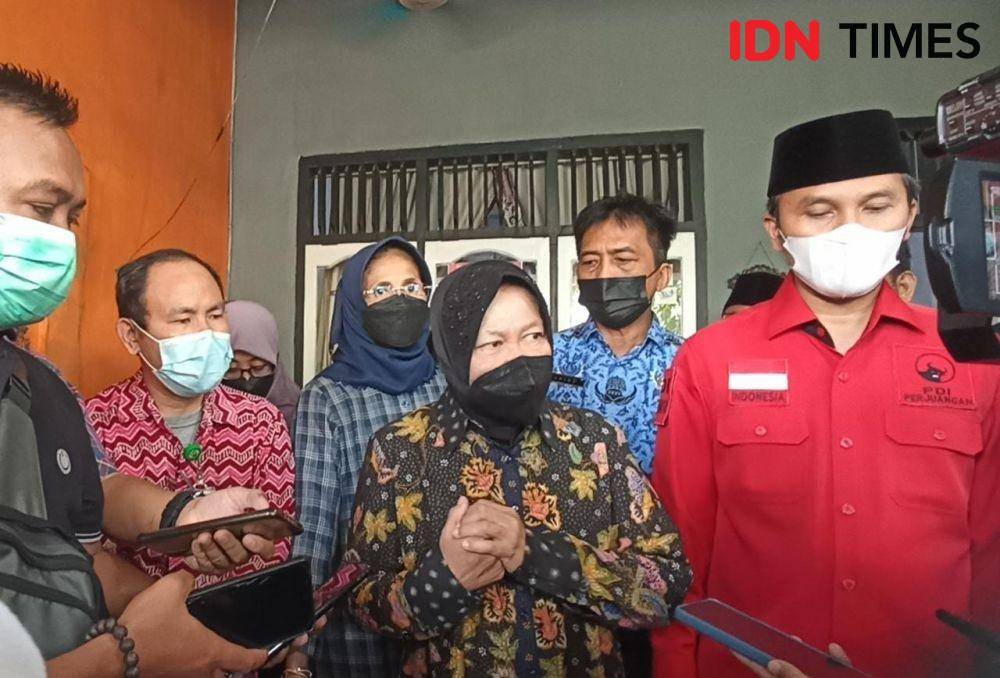 Kunjungan Menteri Sosial Tri Rismaharini bersama dengan DPD PDI Perjuangan Provinsi Jambi Edi Purwanto ke Rumah Masyarakat Disabilitas di Telanaipura, Kota Jambi, Kamis (17/3/2022). (IDN Times/Lia Hutasoit)