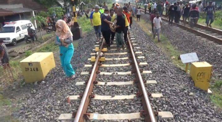 Buru-buru ke Masjid, Pria di Jombang Tewas Tertabrak Kereta Api
