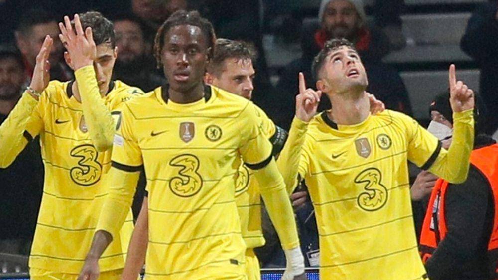Para pemain Chelsea merayakan gol ke gawang Lille. (skysports.com)