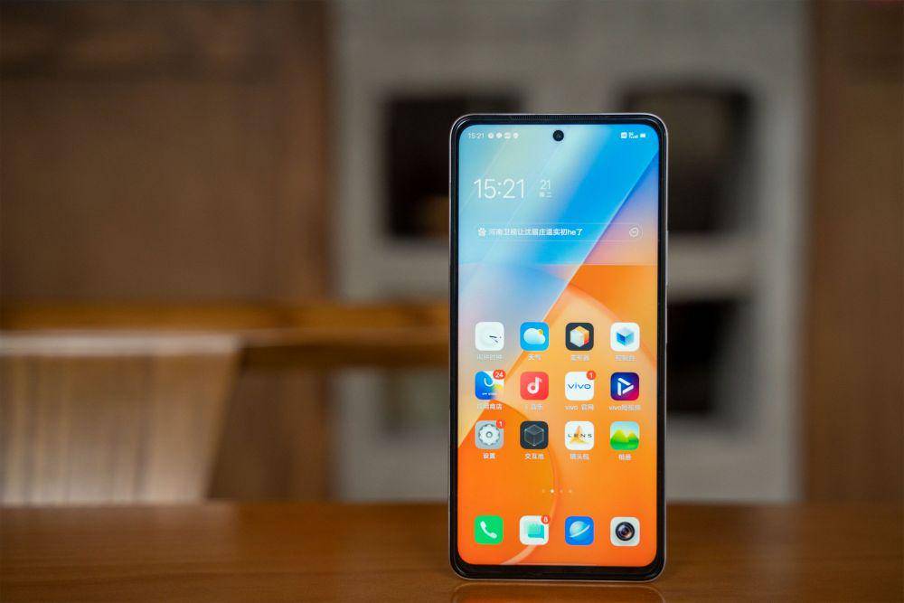 potret Vivo iQOO Z5 (inf.news)