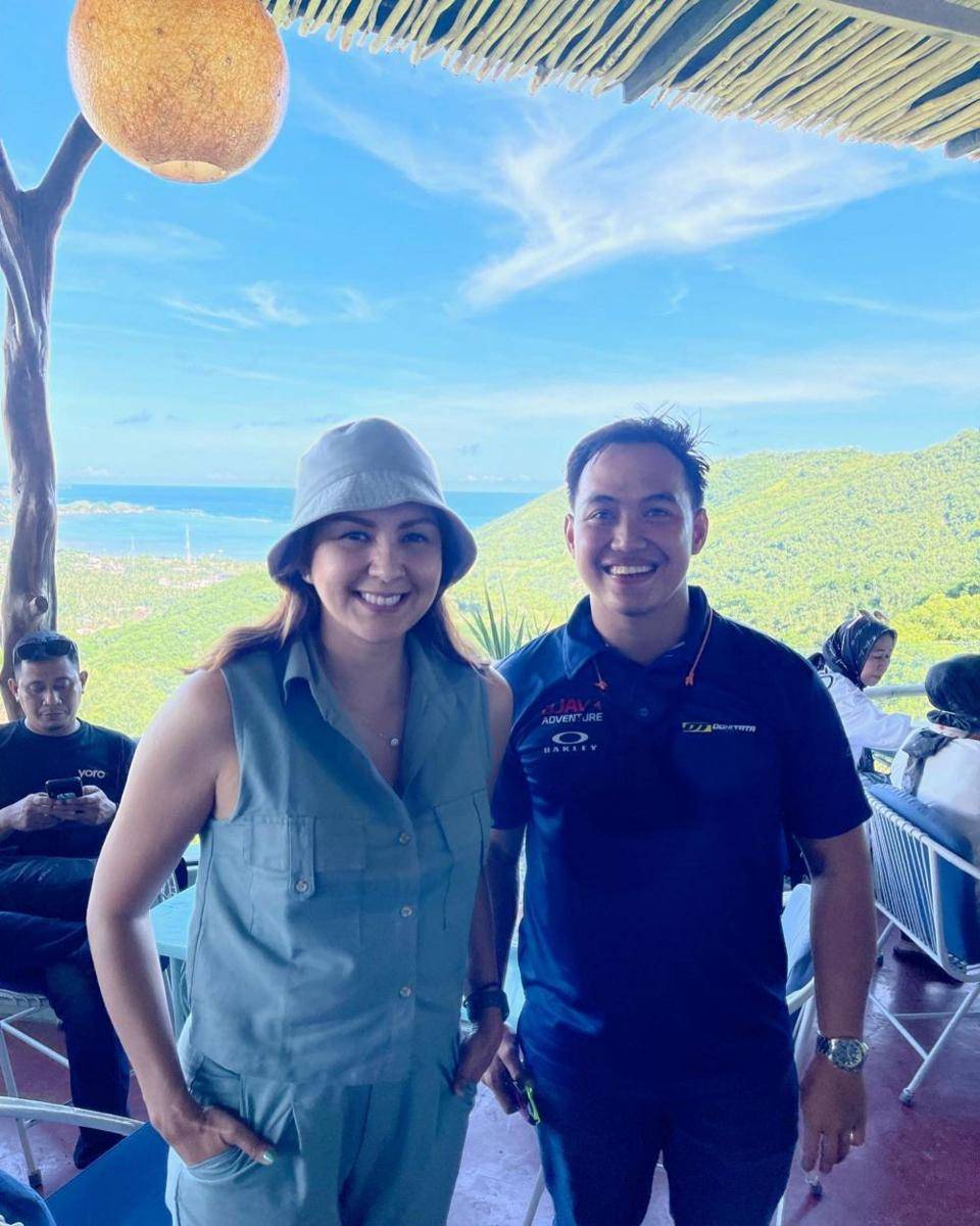 Donna Agnesia dan Pembalap Doni di Mandalika (Instagram.com/dagensia/)