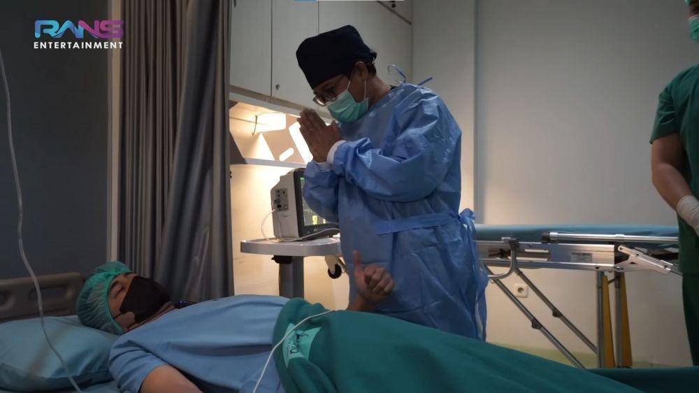 Raffi Ahmad kena saraf kejepit (YouTube.com/Rans Entertainment/)
