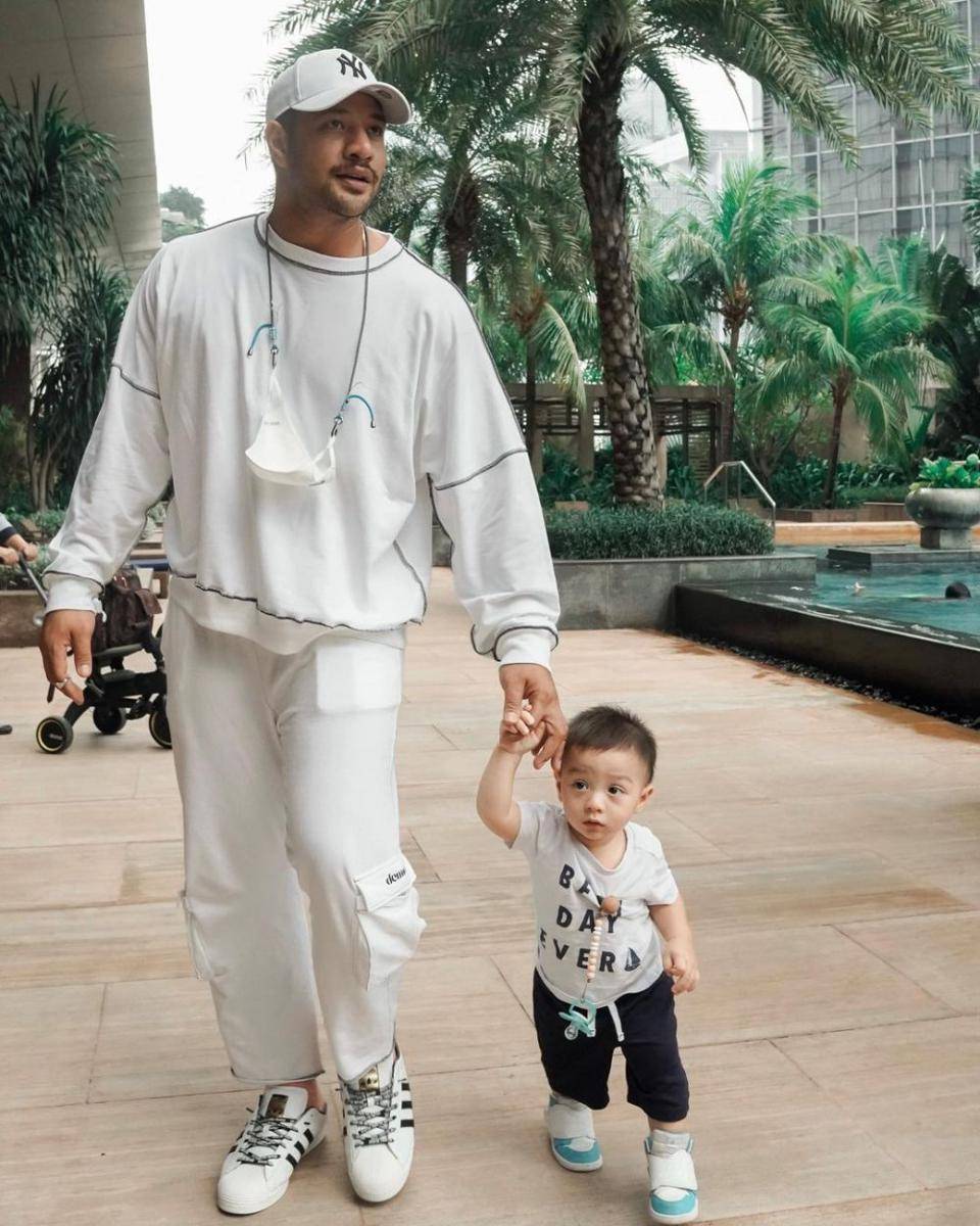 Ammar Zoni dan buah hati (instagram.com/airrumiakbar1453)