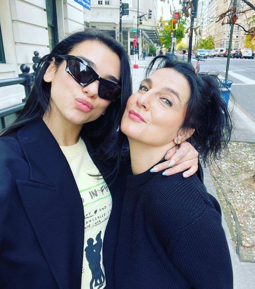 Dua Lipa dan Anesa Lipa (instagram.com/anesalipa)