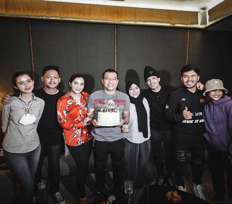 potret perayaan ulang tahun Anang Hermansyah (instagram.com/attahalilintar)