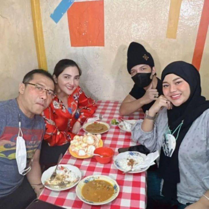 potret kebersamaan Anang Hermansyah, istri dan anaknya (instagram.com/ateam.smi)