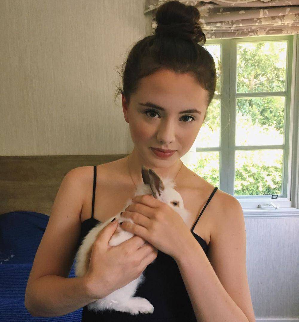 Lily Sheen (instagram.com/lily_sheen)