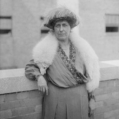 potret Jean Conan Doyle (commons.wikimedia.org/Library of Congress/Bain News Service)