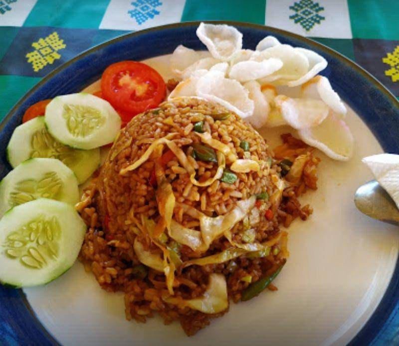 Tempat Makan Dekat Sirkuit Mandalika (google.com/maps/contrib/104074899341183932681)