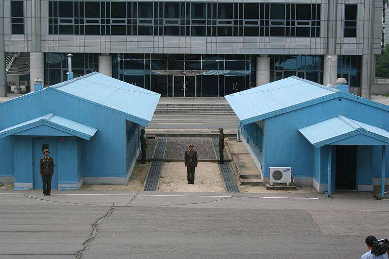 Penjagaan ketat di perbatasan Korea Utara-Selatan. (commons.m.wikimedia.org/Michael Day)