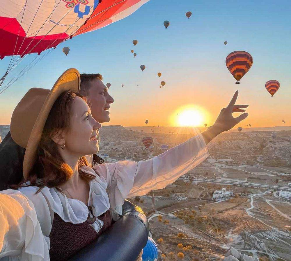 travel couple (instagram.com/anna_skif)